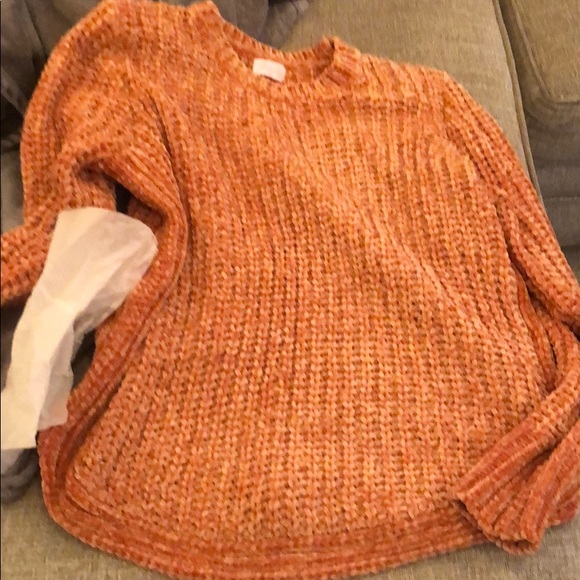 Sweater - Picture 4 of 5